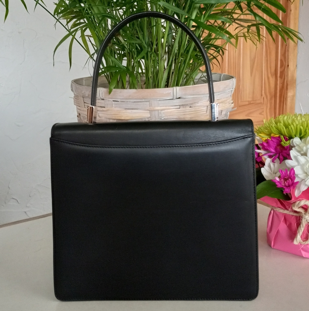 Salvatore Ferragamo, The Nero, Vintage Italian Leather Shoulder Bag - Picture 6 of 16